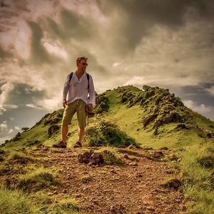 Meet your Posher, Louis